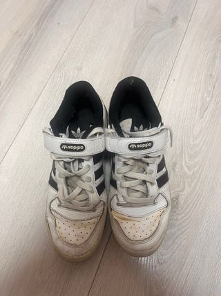 Adidas Forum Low Blancas y Negras