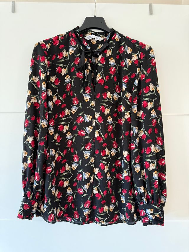 Camisa Zara flores negra