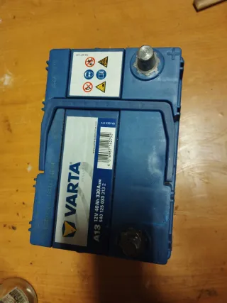 Batería Varta 12V 40Ah 330A