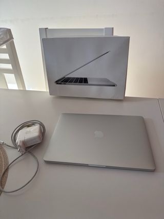 MacBook Pro 13” 2017 Plata 8GB RAM 128GB SSD