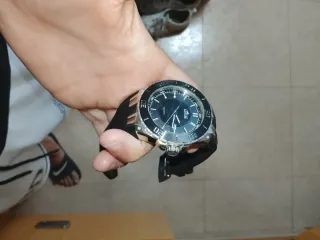 Reloj Lotus Negro y Plateado