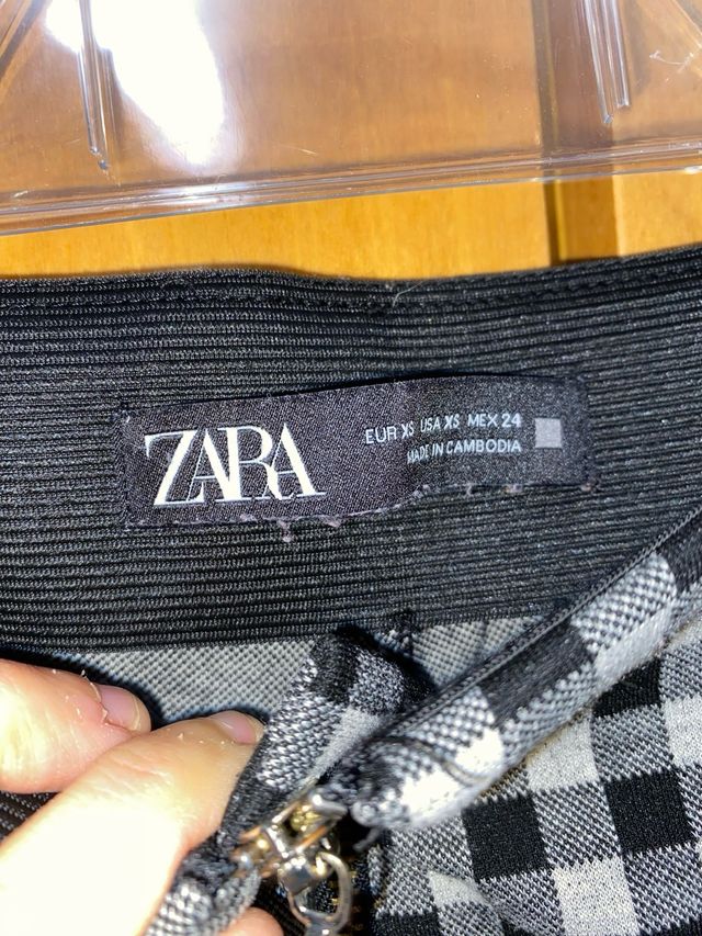 Pantalón pitillo Zara cuadros mujer