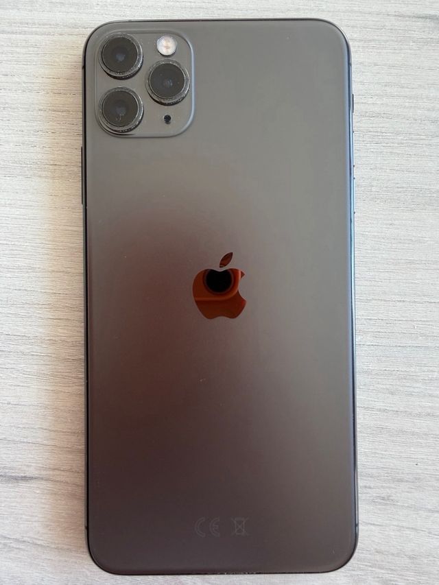 iPhone 11 Pro Max 64GB Gris Espacial