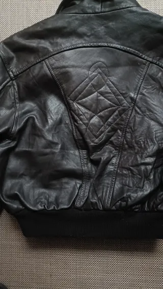 Chaqueta bomber de cuero,. AMI London original s