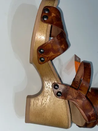 Sandalias Porronet tacón flores