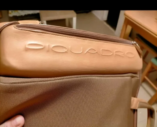 Maletín de cuero marrón