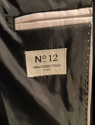 Chaqueta H&M Negra con etiqueta