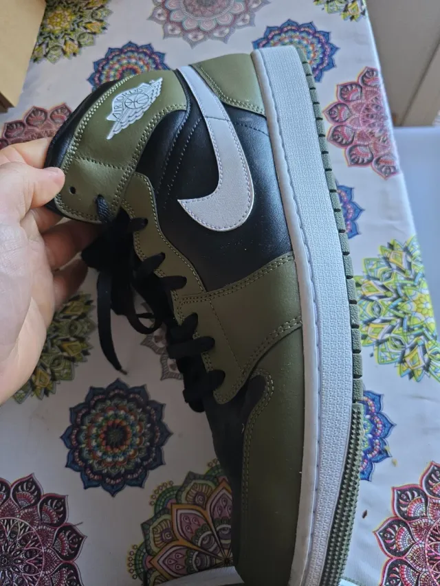 Zapatillas Nike Jordan Mid talla 50, negociable