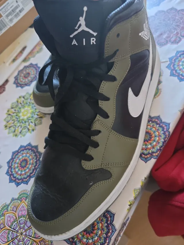 Zapatillas Nike Jordan Mid talla 50, negociable