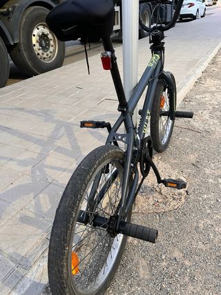 Bicicleta BMX en muy buen estado