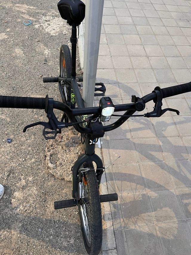 Bicicleta BMX en muy buen estado