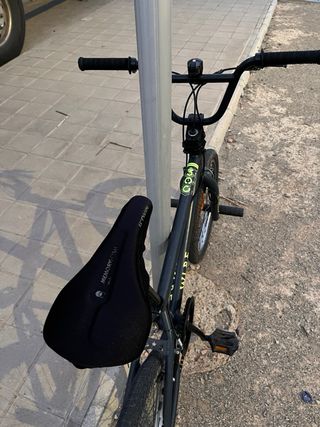 Bicicleta BMX en muy buen estado