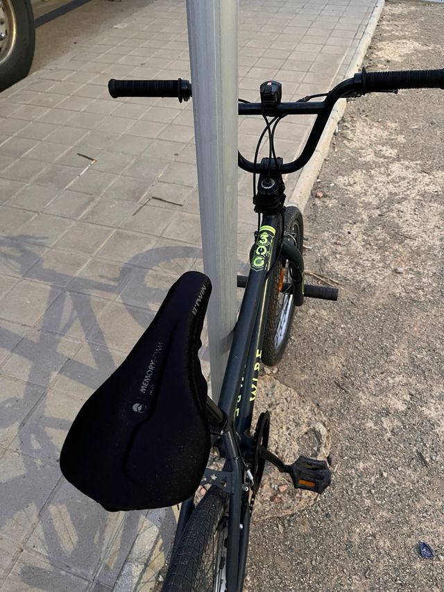 Bicicleta BMX en muy buen estado