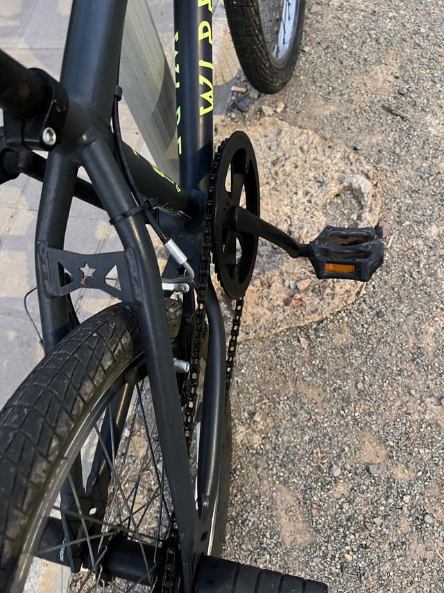 Bicicleta BMX en muy buen estado