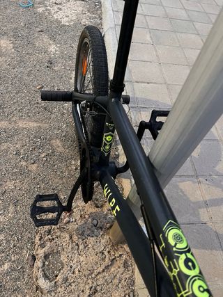 Bicicleta BMX en muy buen estado