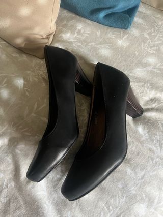 Tacones negros Raquel Perez