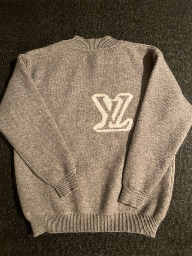 Camiseta Louis Vuitton cinza tamanho único