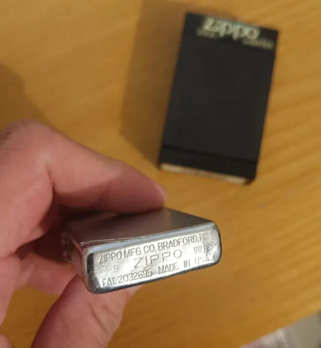 Mechero Zippo plateado 90's con caja original