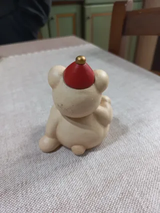 Orsetto Thun 2019 con cappello rosso