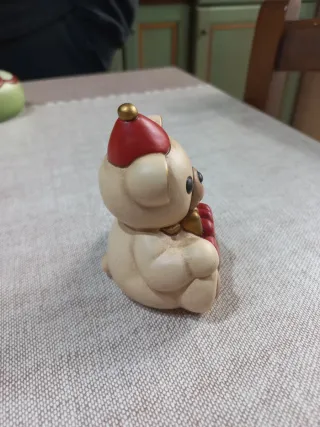 Orsetto Thun 2019 con cappello rosso