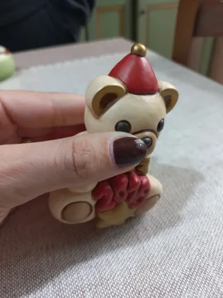 Orsetto Thun 2019 con cappello rosso