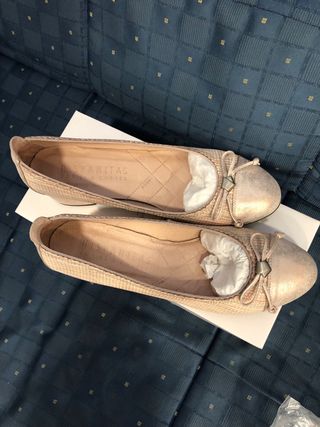 Bailarinas Hispanitas tacón bajo beige/dorado