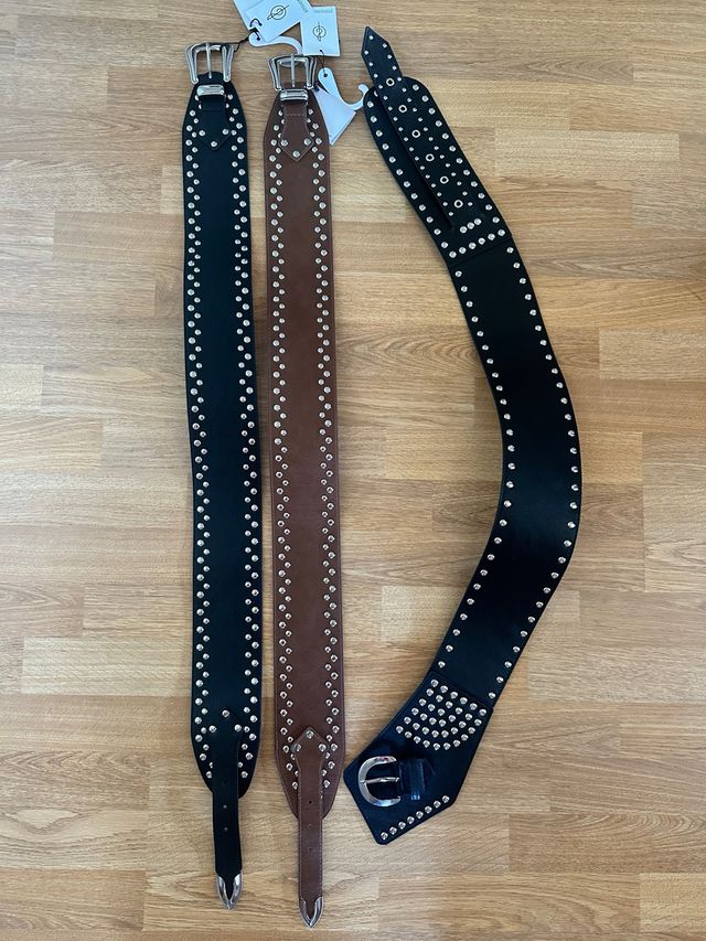 Cinturones Stradivarius tachuelas negro y marrón