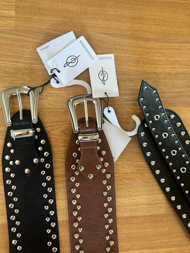 Cinturones Stradivarius tachuelas negro y marrón