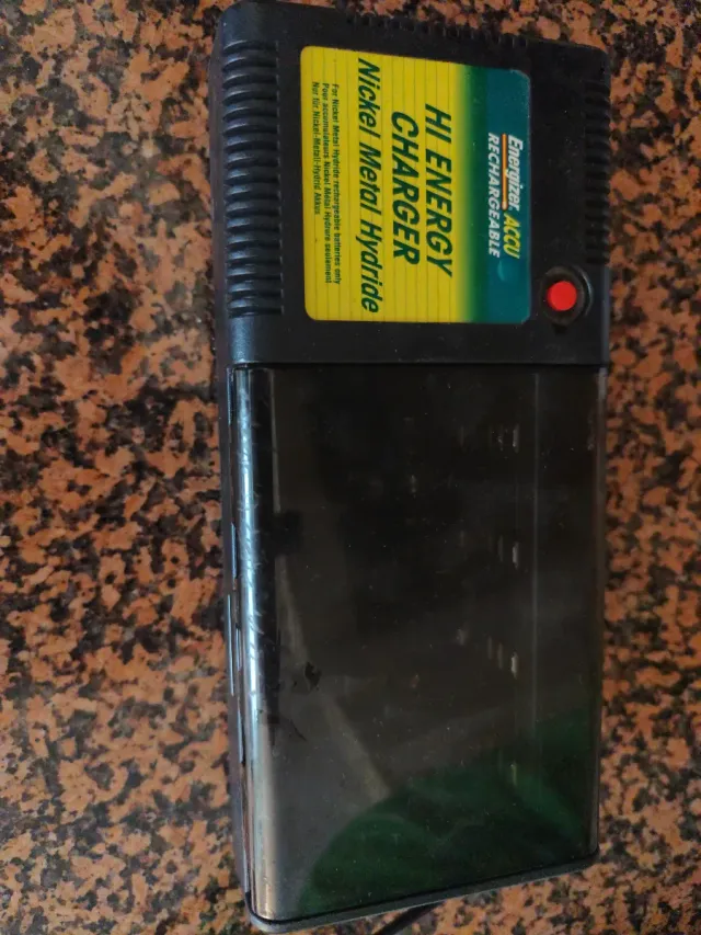 Cargador Pilas Energizer NiMH