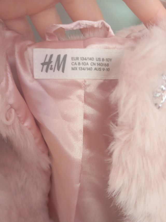 Chaqueta corta rosa peluda