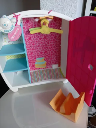 Armario y trona Nenuco