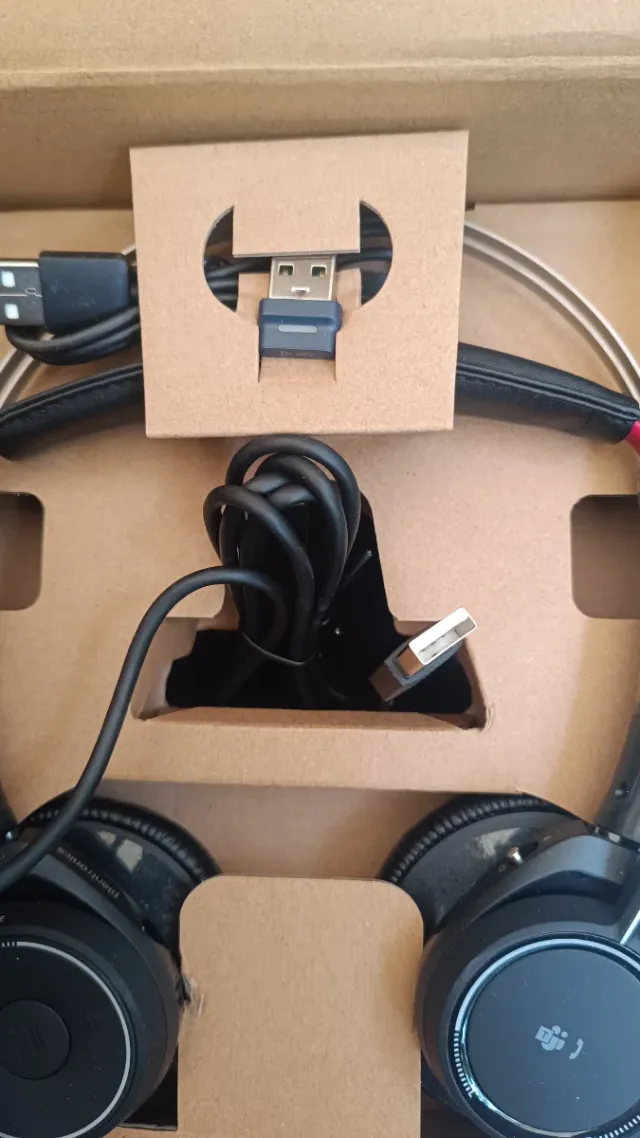 Plantronics Voyager Focus UC B825 Auriculares