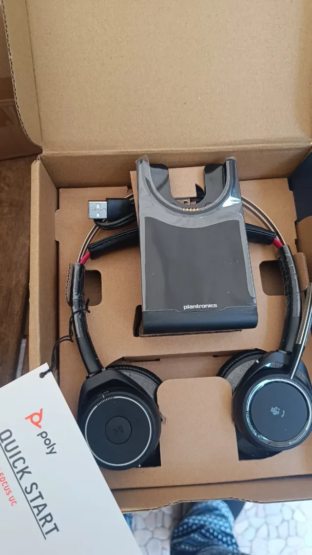 Plantronics Voyager Focus UC B825 Auriculares