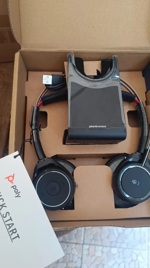 Plantronics Voyager Focus UC B825 Auriculares