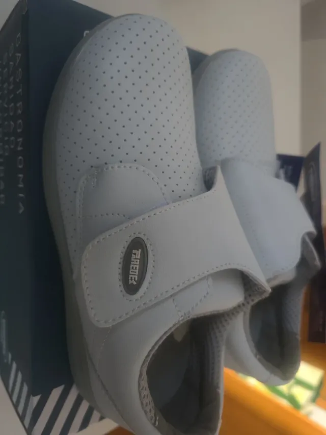 Zapatos Escorpio Blancos Talla 37