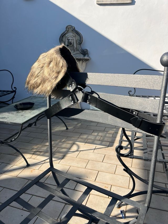 Spallaccio Singolo pelliccia -Viking/medievale NEW