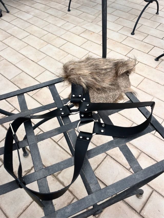 Spallaccio Singolo pelliccia -Viking/medievale NEW