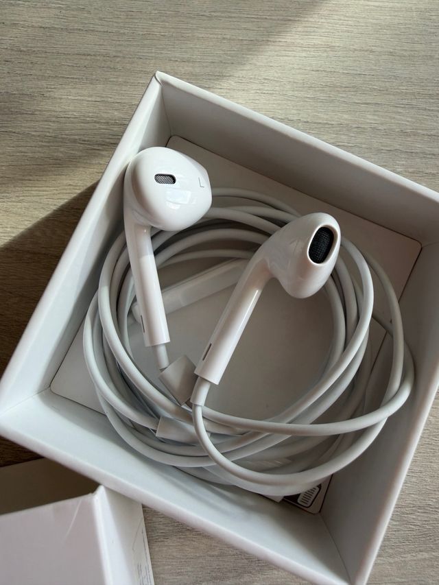 EarPods Lightning Apple Blancos