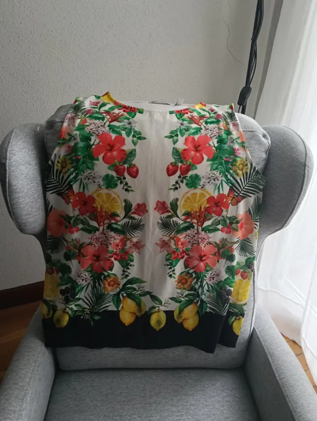 Niki verano estampado floral y frutas