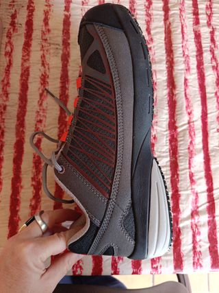 Zapatos de trabajo Oribck, solo usado una vez
