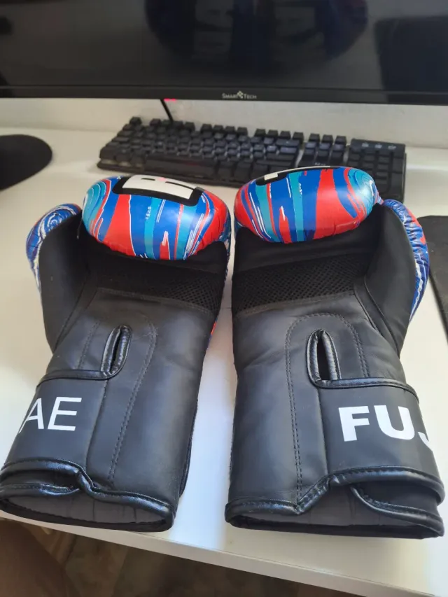 Guantes de boxeo FUJI MAE RAD KAL 16 hoz