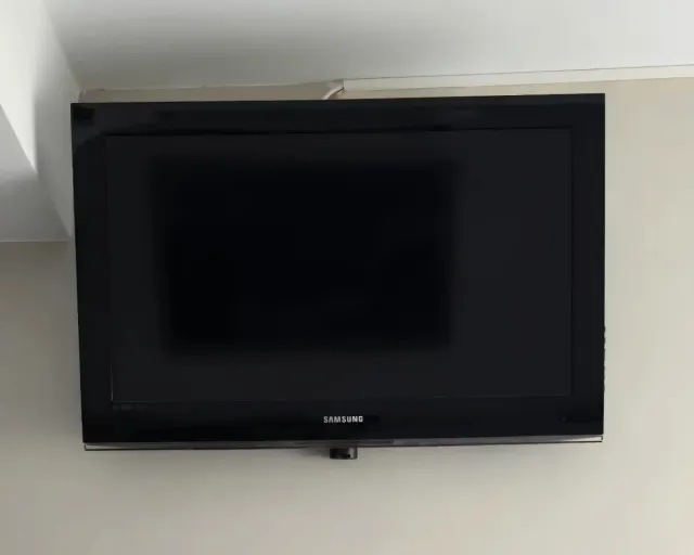 Samsung TV 32 (para piezas, no se ve imagen)
