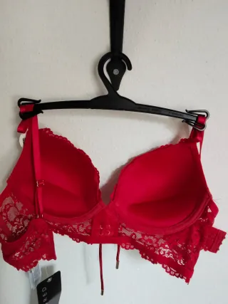 Sujetador rojo encaje push up New Yorker