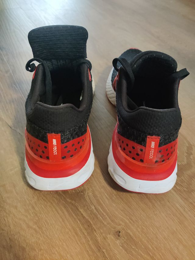 Tênis Nike React Infinity Run Flyknit 40