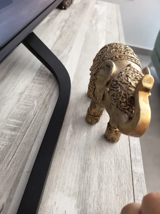 Elefante decorativo dorado