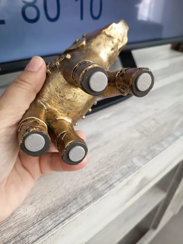 Elefante decorativo dorado