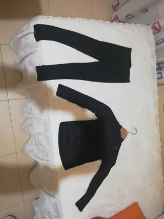 Traje de esquí infantil rojo