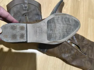 Botas vaqueras marrones