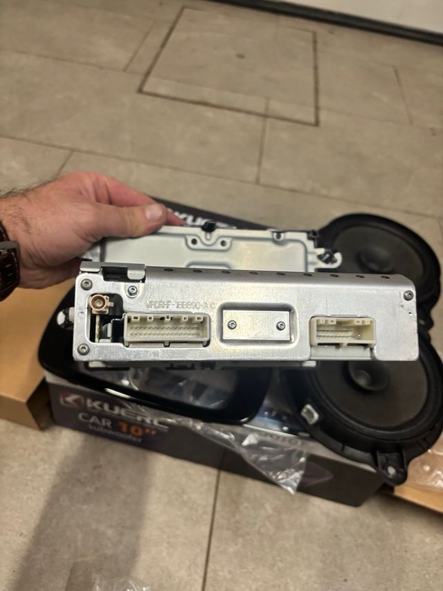 Radio Smart 453 con altavoces