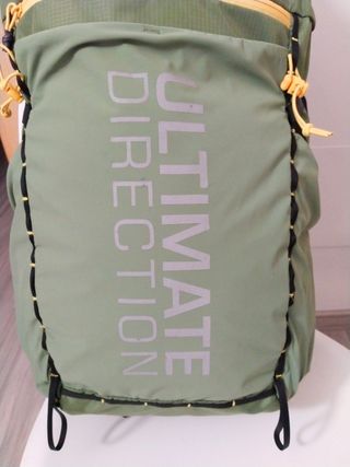 Mochila Ultimate Direction Fastpack 40 nueva.